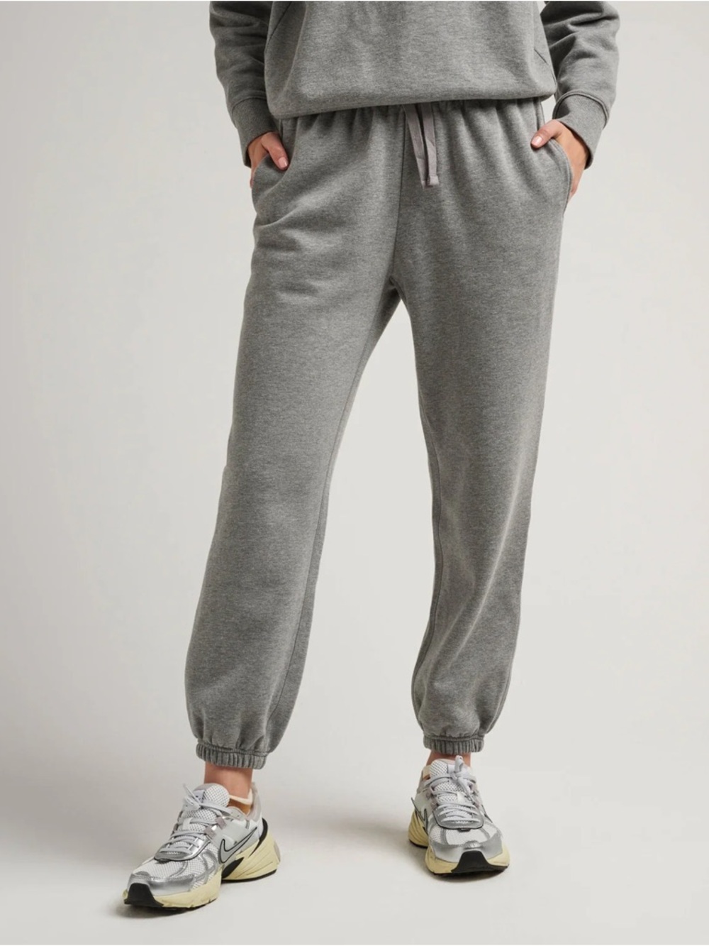 Richer Poorer Women's The Recycled Fleece Classic Sweatpant (M)
